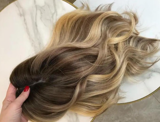 🎯 "Not Too Big, Not Too Small—Just Right! 💁‍♀️ How to Choose the Perfect Base Size for Your Hair Topper"