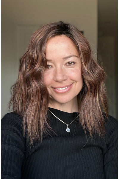 Wavy Textured Bob Wig Left Side View | HD Synthetic | 12” Lace Front + Mono Top | Heat-Friendly | Brunette Blend | Avg Cap