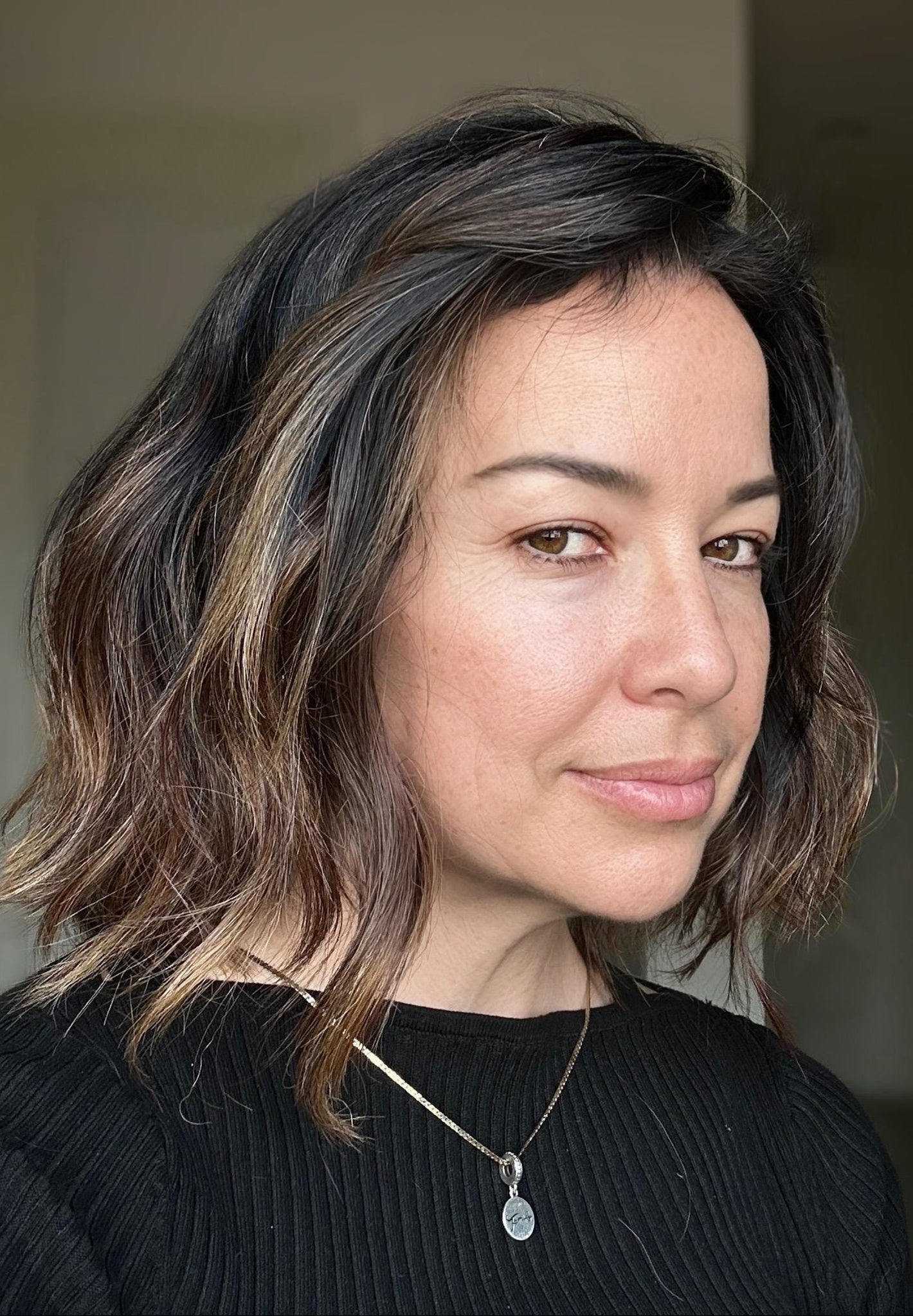 Wavy Bob Wig Natural Look | Balayage Blend | Lace Front + Mono Top | Heat-Friendly synthetic| Glueless Fit | Avg Cap | Caliente Final Sale