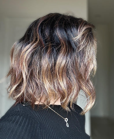 Wavy Bob Wig HD Synthetic | Sun-Kissed Balayage Blend | Lace Front + Mono Top | Heat-Friendly | Glueless Fit | Avg Cap | Left View