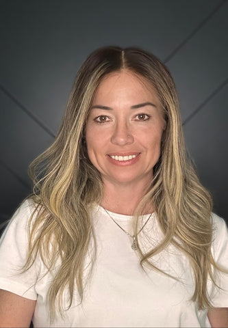 VITTORIA 16 Blended Blonde 16” Human Hair Wig | 150% Density | Lace Front | Hand-Tied, Bleached Knots | Transparent HD Lace Final Sale