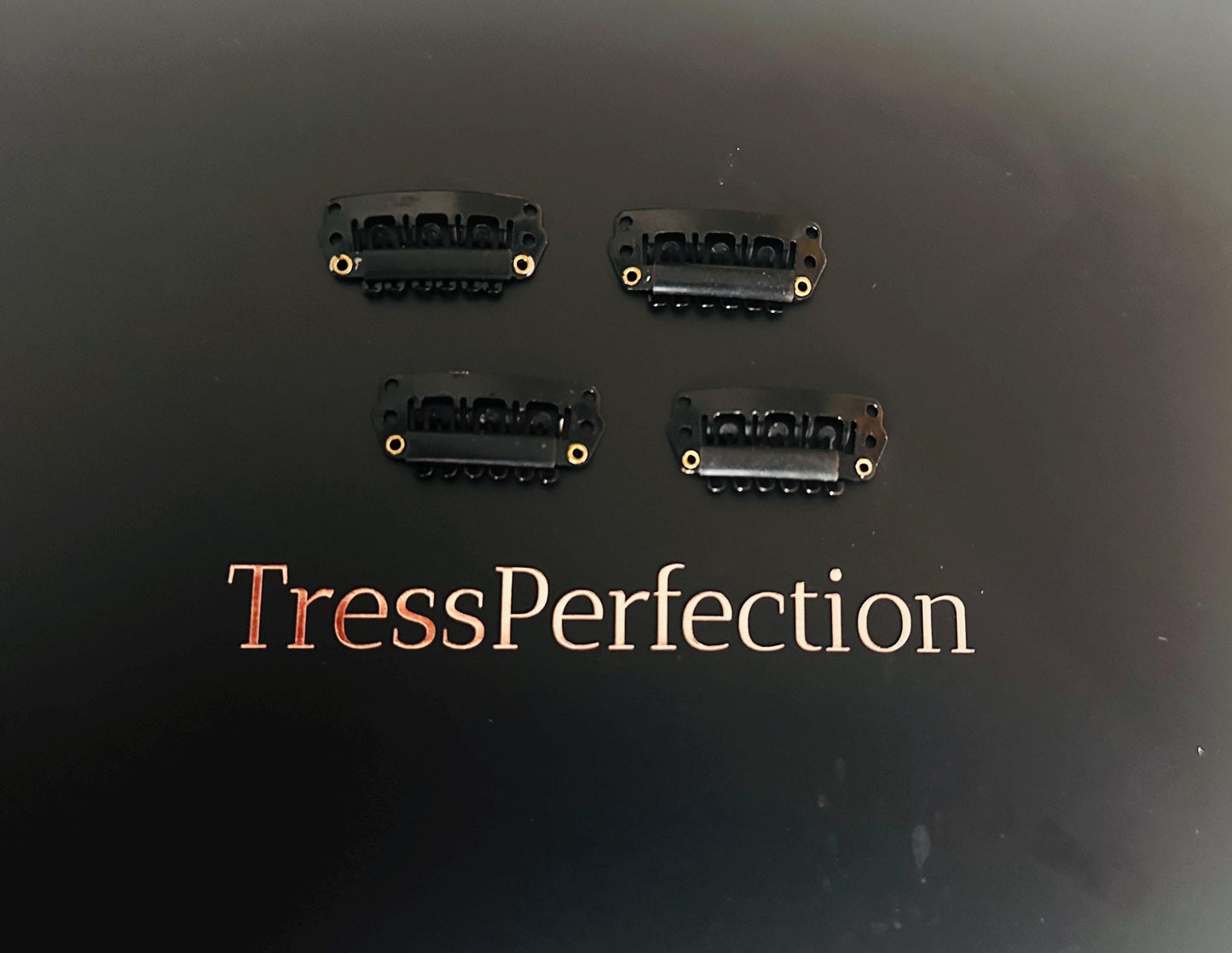 Set of 4 small tiny Premium 1″ Wig & Topper Clips Black Brown Beige Strong Snap Clips with Soft Silicone Backing for Secure Comfortable Hold