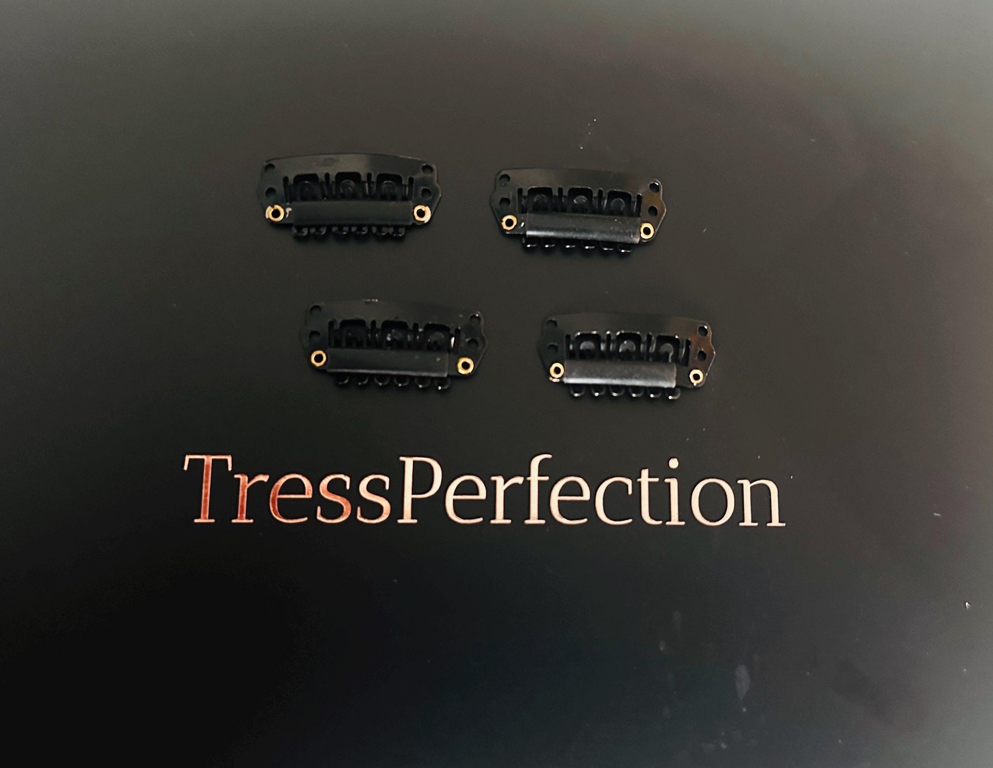 Set of 4 small tiny Premium 1″ Wig & Topper Clips Black Brown Beige Strong Snap Clips with Soft Silicone Backing for Secure Comfortable Hold