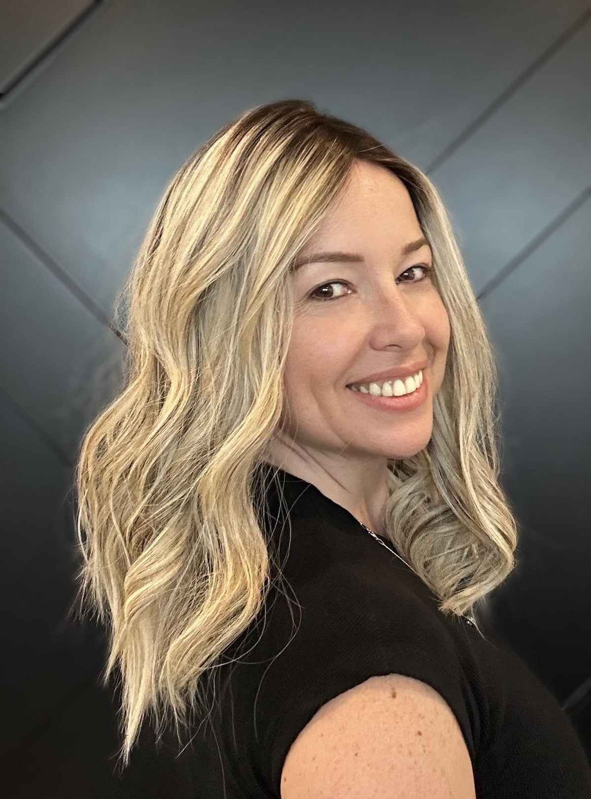 AMANDA Premium European Human Hair Wig – 16” | Silk Top + 0.5” x 6 Lace Front | Medium Density | Natural Blonde Balayage Final sale
