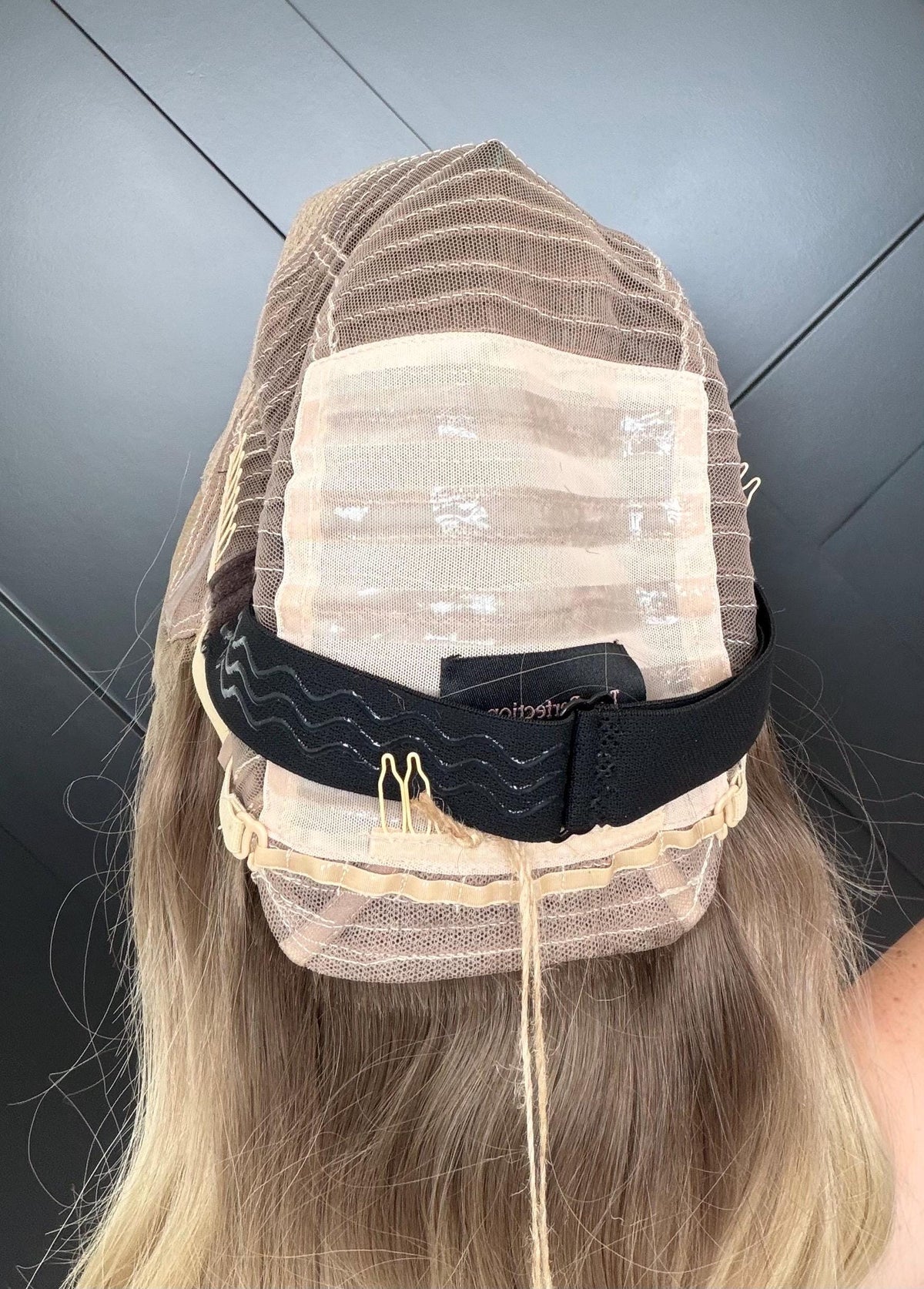 AMIRA Layered Brazilian Virgin Human Hair Wig | Medium Density 5x5.5” Lace Top Wig | Desert Honey Balayage | 14” Bleached Knot