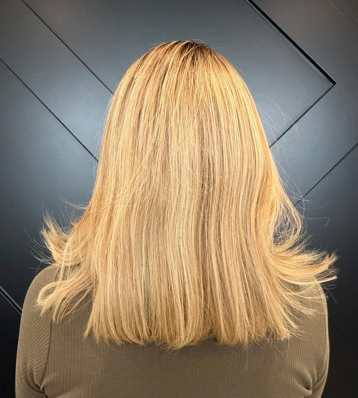 AMIRA Layered Brazilian Virgin Human Hair Wig | Medium Density 5x5.5” Lace Top Wig | Desert Honey Balayage | 14” Bleached Knot