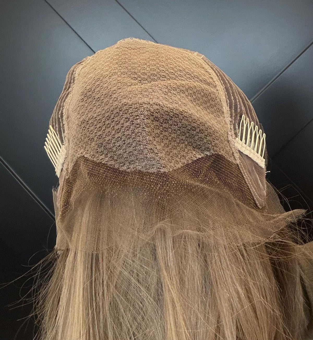 LEEN Layered Brazilian Virgin Human Hair Wig | Medium Density 5x5.5” Lace Top Wig | Honey Bronde | 18”-26” Bleached Knot