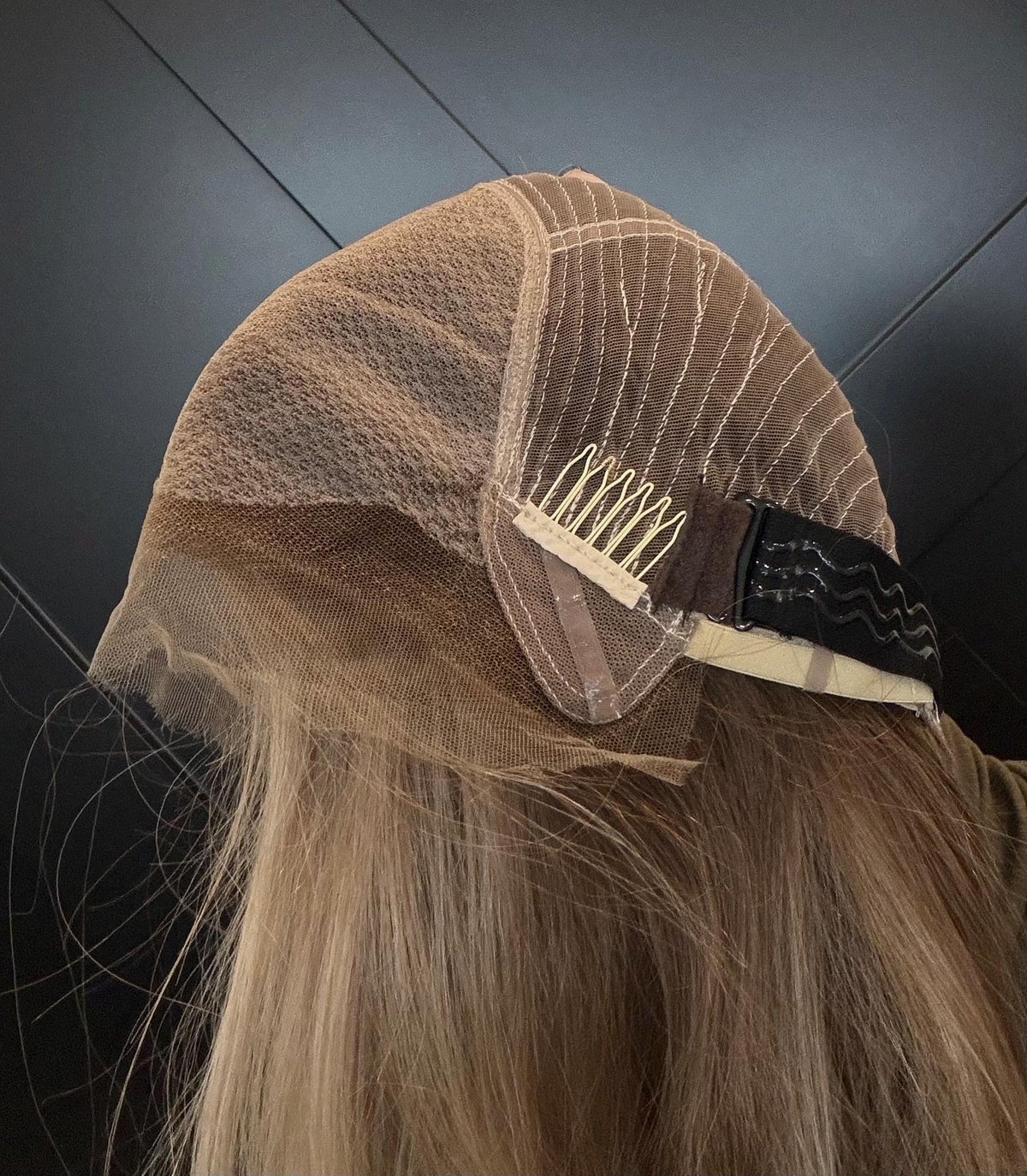 LEEN Layered Brazilian Virgin Human Hair Wig | Medium Density 5x5.5” Lace Top Wig | Honey Bronde | 18”-26” Bleached Knot
