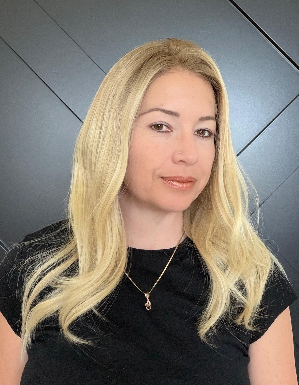 Brazilian Human Hair Wig Honey Beige Blonde Wig with Shadow Root | Lace Front Wig | Natural Frontal | Soft Layered Mid Length Wig MARIVELLE