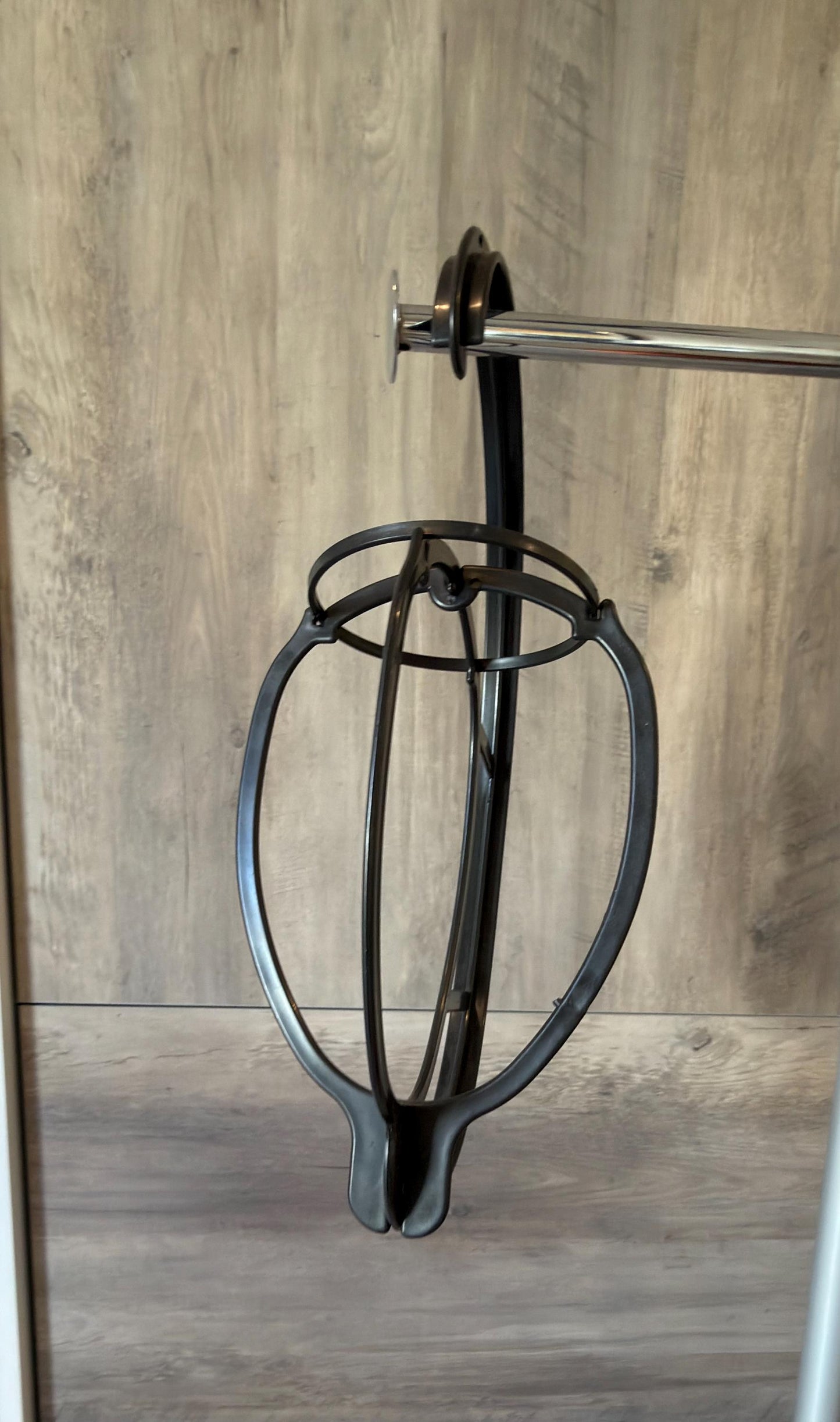 ONE Wig Hanger for Storage & Drying | Wig Holder for Human Hair and Synthetic Wigs | Space Saving Wig Organizer | Wig Not Included