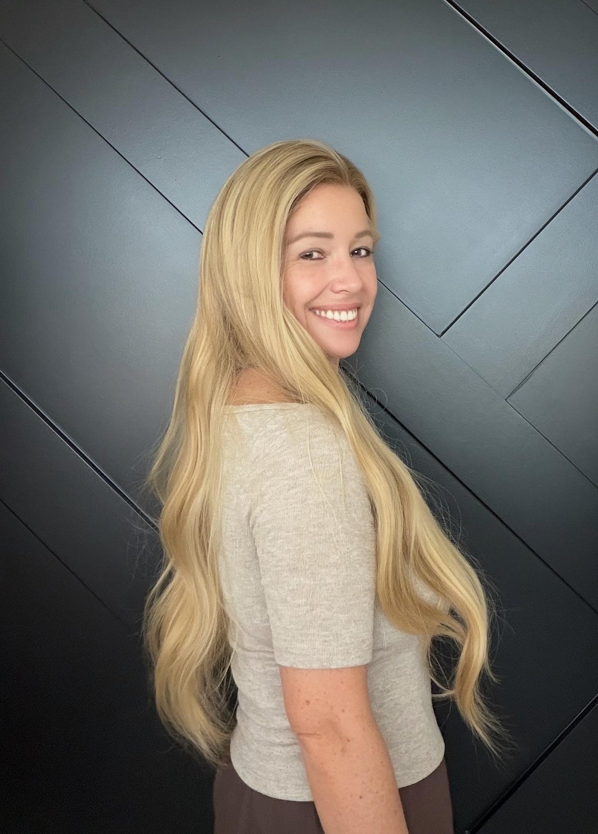 KIMMY Remy Human Hair Wig | HD Lace Front Wig | Blonde Balayage with Shadow Root | Bleached Knots | Natural Frontal Natural Density 26-32”