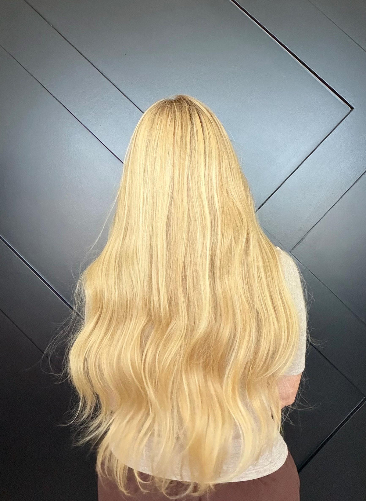 KIMMY Remy Human Hair Wig | HD Lace Front Wig | Blonde Balayage with Shadow Root | Bleached Knots | Natural Frontal Natural Density 26-32”